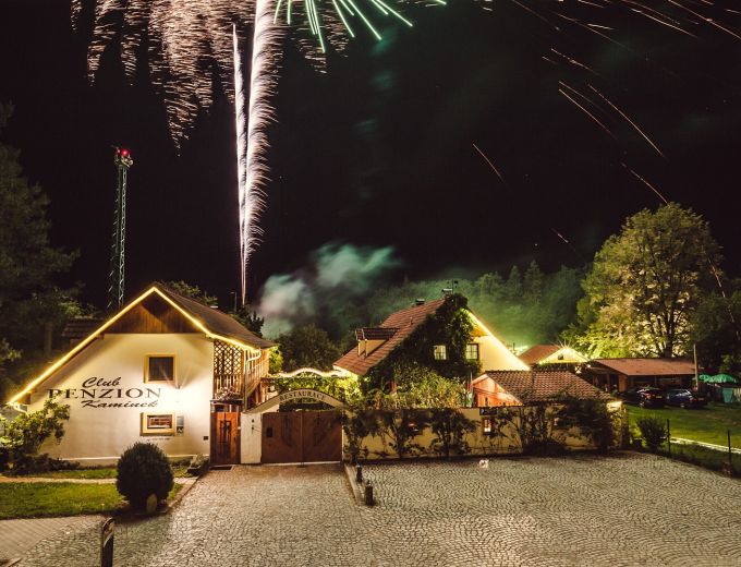 Ohňostroj Penzion Kamínek Nové Hrady